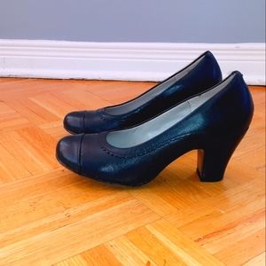 Hush puppies 🐶 open to offers ⭐